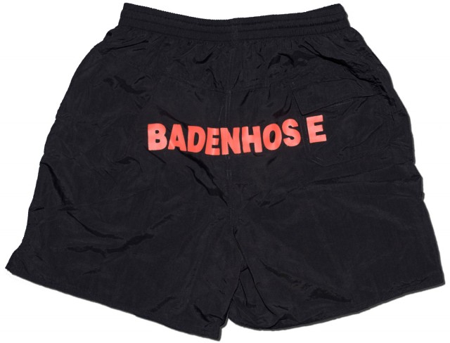 Badenhose schwarz (Rückseite mit Schriftzug)
